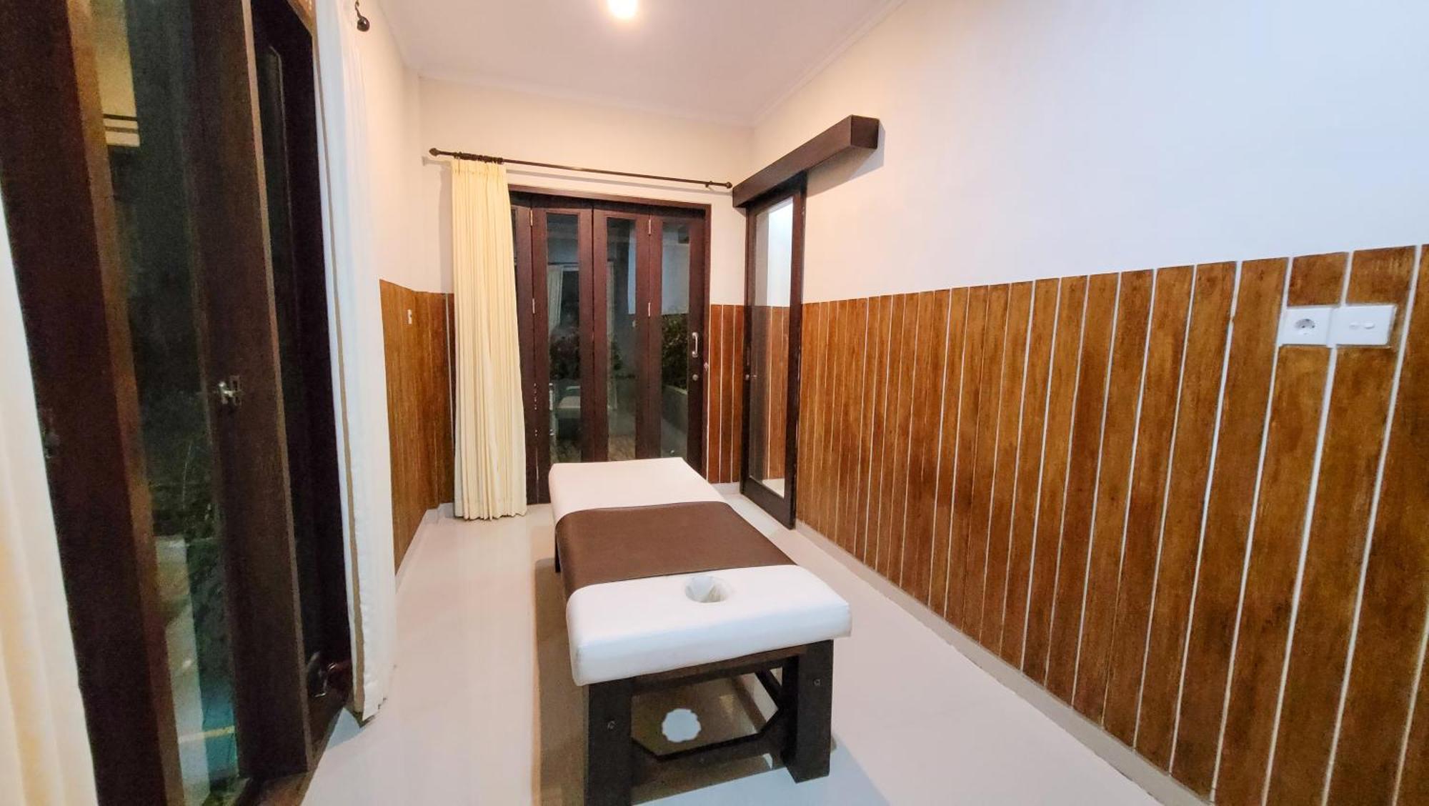 Ramantika Sunset Bay Villa Nusa Dua  Buitenkant foto