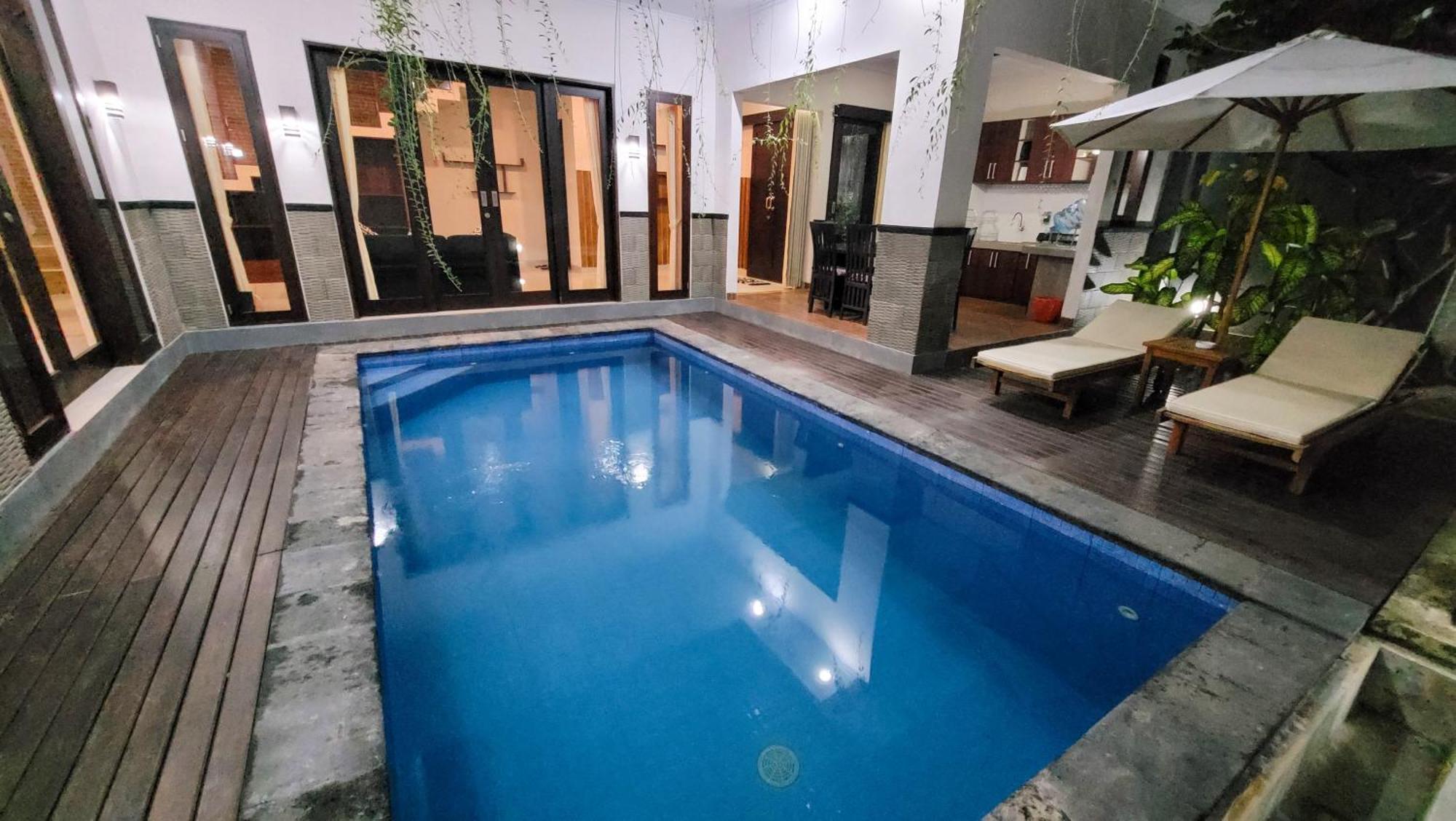 Ramantika Sunset Bay Villa Nusa Dua  Buitenkant foto