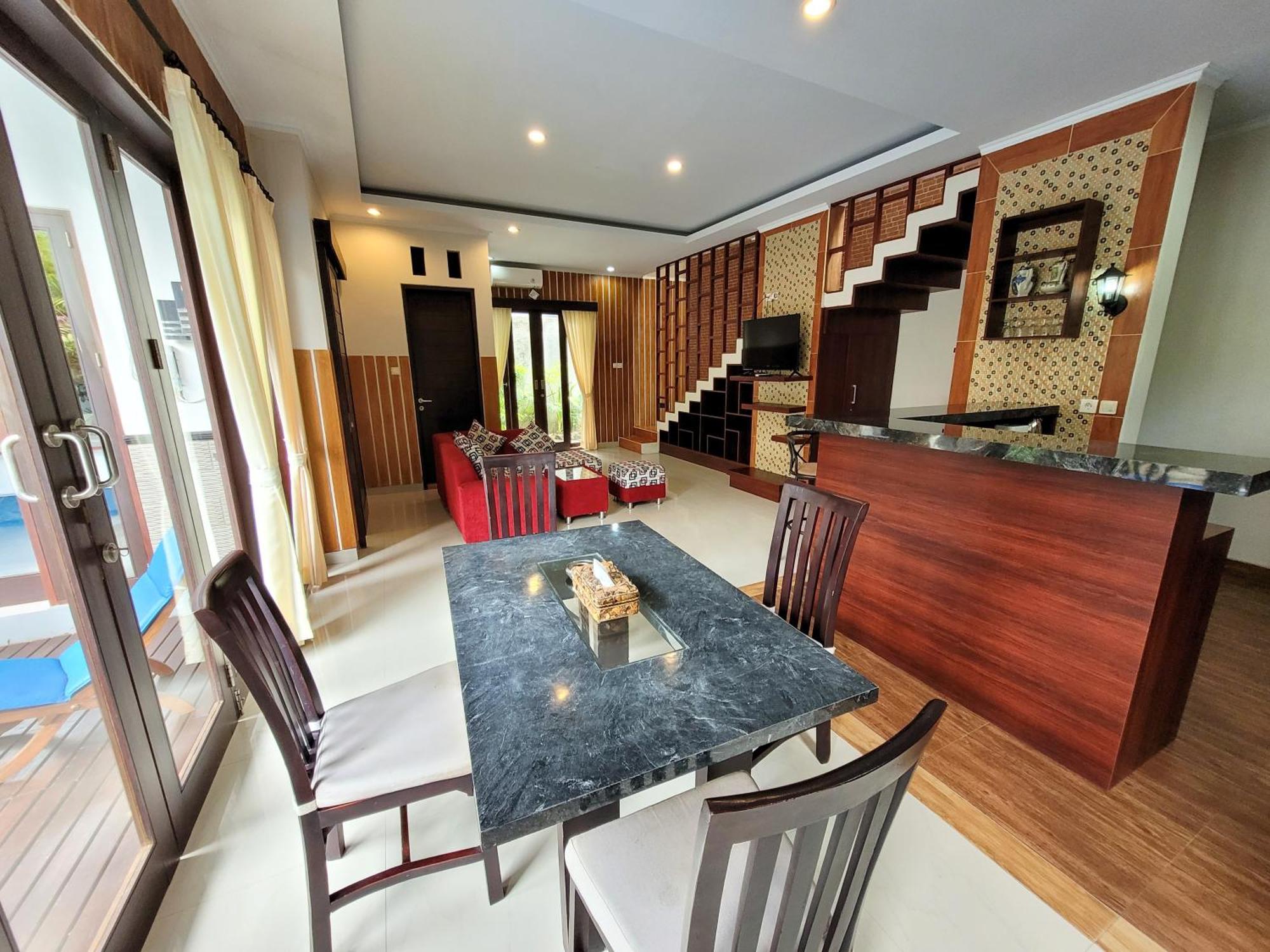 Ramantika Sunset Bay Villa Nusa Dua  Buitenkant foto